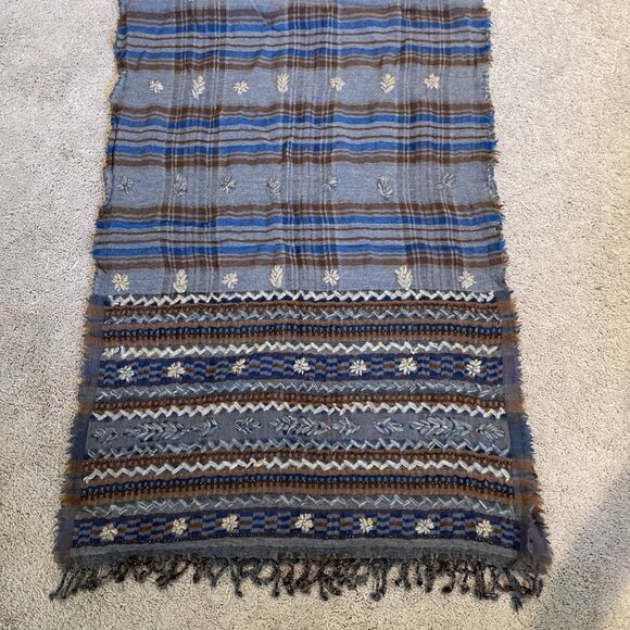 Vintage Wool Blend Scarf Wrap Embroidered Beaded Floral Fringe 26” x 74” Boho - Picture 6 of 10